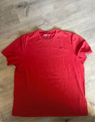 Camiseta Nike Roja