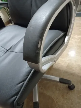 Silla de oficina ergonómica gris Conforama