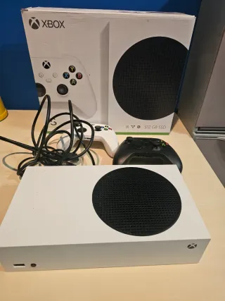 Xbox Series S Console + 2 Controller