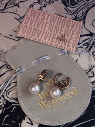 Pendientes vintage diseño Perlas Orbe Saturno