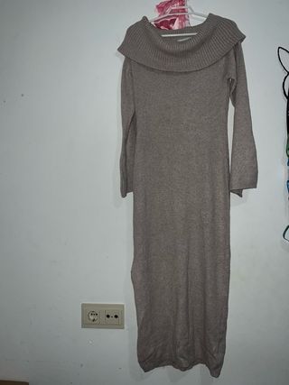 Vestido de lana beige largo