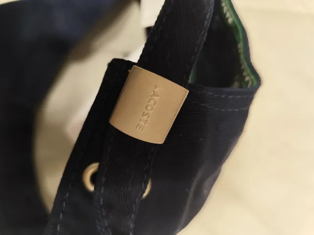 Lights weight Cap LACOSTE SPORT. T-U