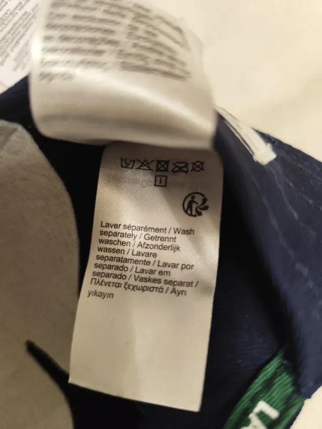 Lights weight Cap LACOSTE SPORT. T-U