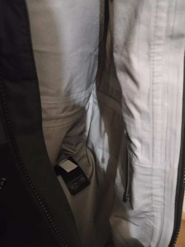 Chaqueta membrana impermeable y cortavientos TNF