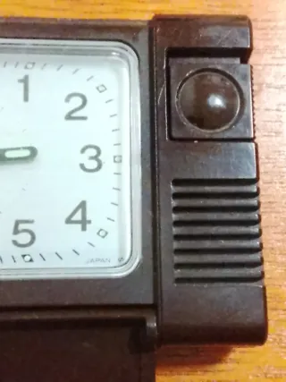 Orologio sveglia e torcia sopravvissuta LURUS