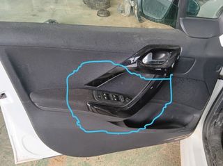 Mando elevalunas delantero peugeot 208 441280