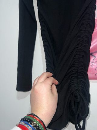Vestido Bershka negro ajustable