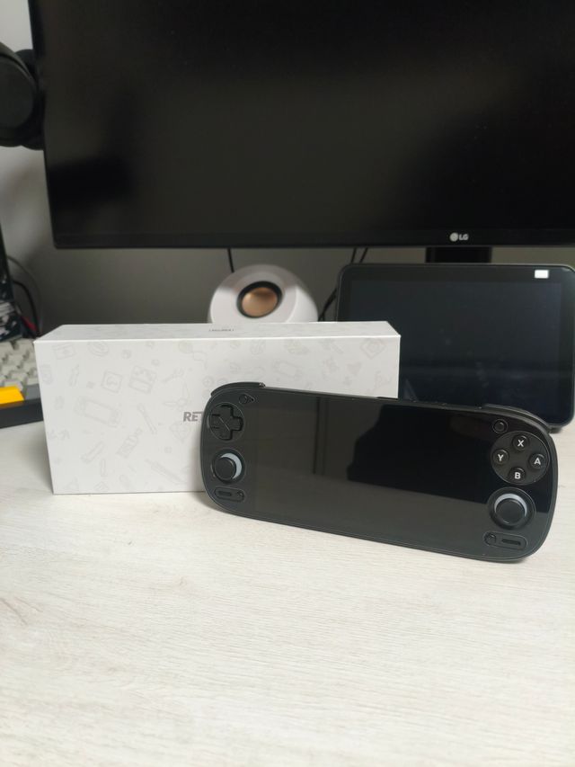 Retroid Pocket 5 Negra Nueva