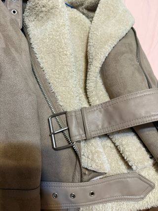 Cazadora Biker Stradivarius Beige Talla L