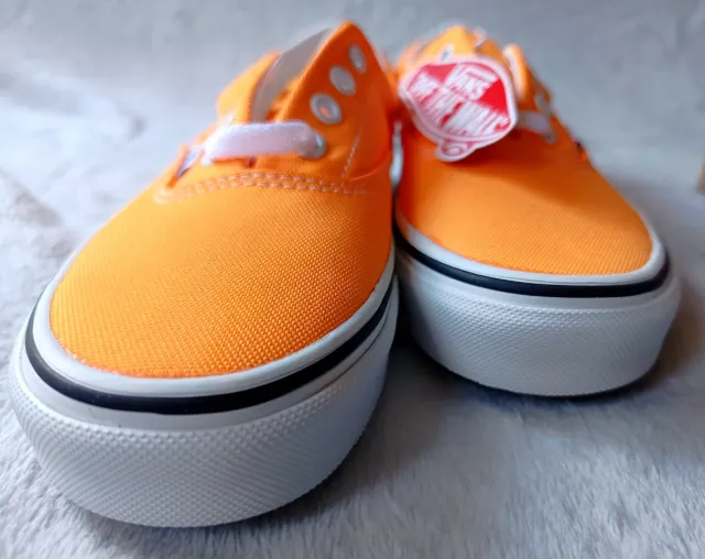 Vans Era Naranja y Blanco
