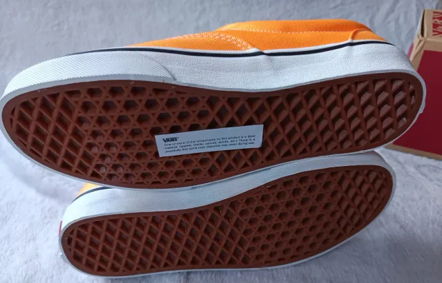 Vans Era Naranja y Blanco