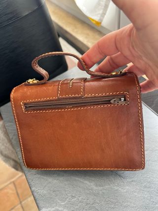 Pochette in pelle marrone