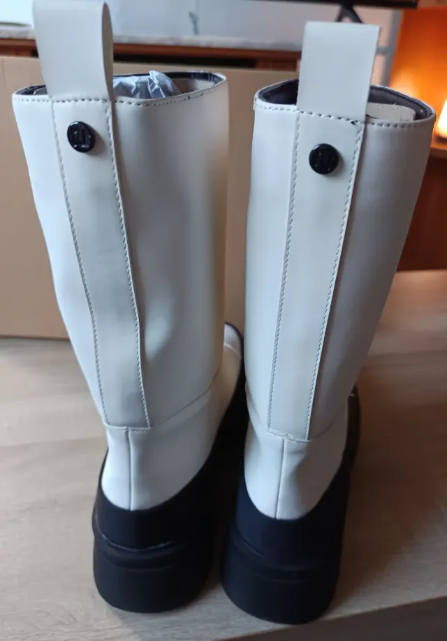 Botas River Island Blancas y Negras