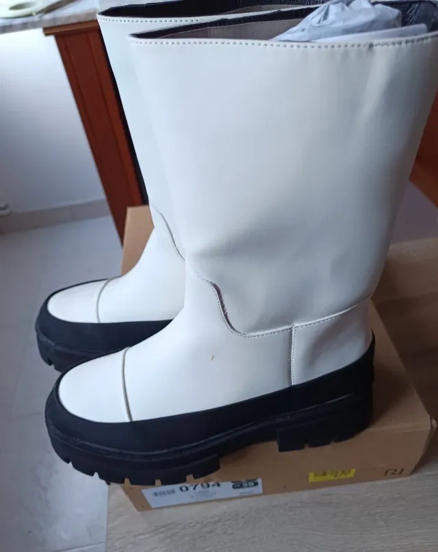 Botas River Island Blancas y Negras