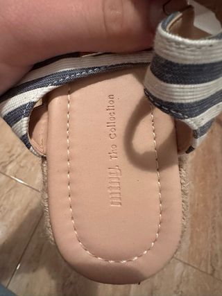 Sandalias Mustang Tira Rayas Azul Blanco