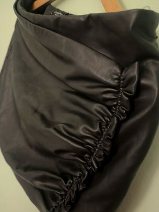 Falda efecto piel Stradivarius