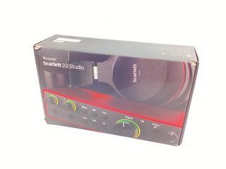 tarjeta sonido focusrite scarlett 2i2 studio