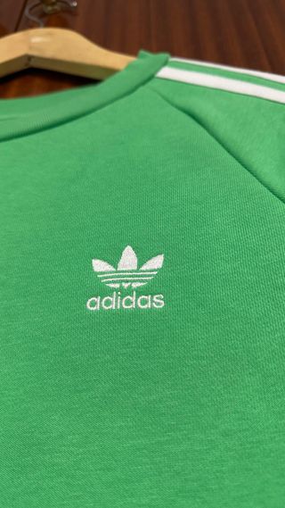 Sudadera Adidas Verde con Rayas Blancas