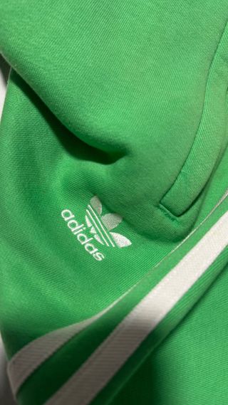 Sudadera Adidas Verde con Rayas Blancas