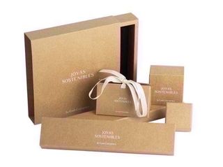 colgante oro 18k con piedra con circonita