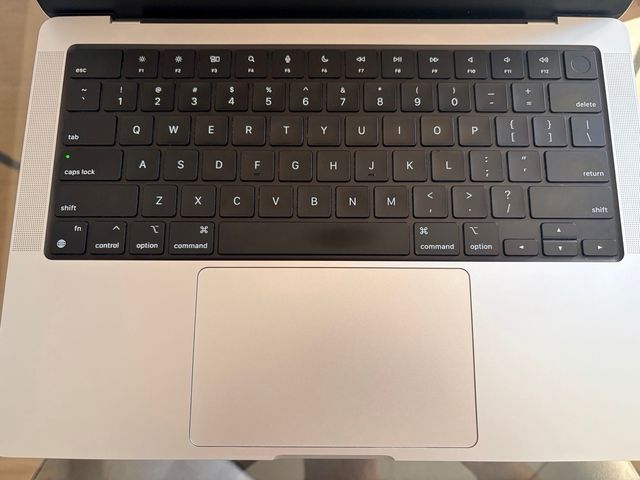 MacBook Pro 14 M1 Pro 512GB SSD 16GB RAM Plata