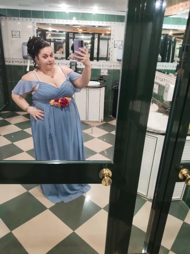 Vestido largo azul con flores