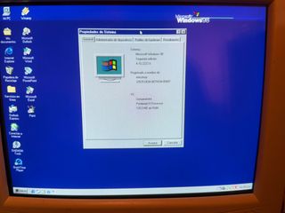PC Retro pentium II 233 mhz Windows 98