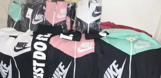 Conjunto Nike Chándal Negro y Rosa malla