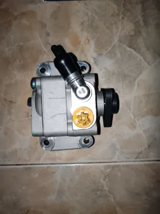 Bomba Hidráulica BMW