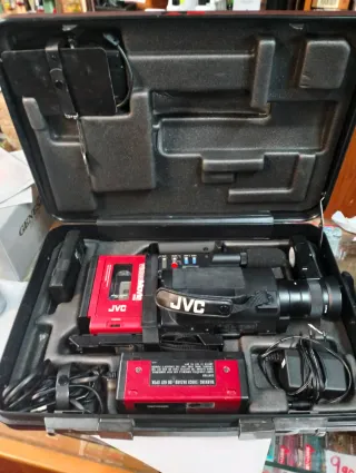 Videocámara JVC VideoMovie VHS-C