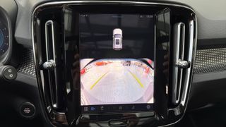 VOLVO XC40 2.0 B3 PLUS DARK AUTO 5P