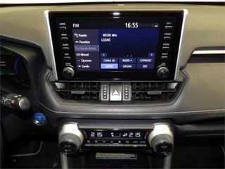 TOYOTA Rav4 2.5l 220H Advance