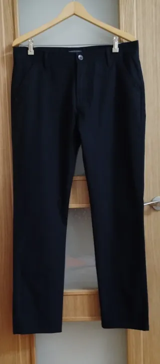 Pantalón chino hombre negro Talla 44. Ver medidas