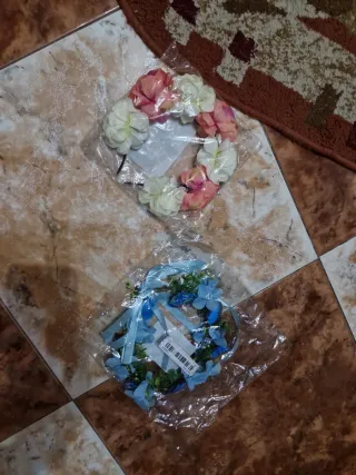 Centro de mesa flores rojas y verdes