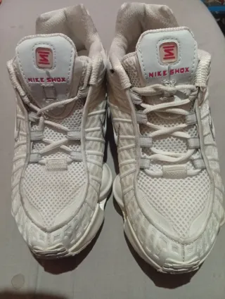 Zapatillas Nike Shox Blancas y Grises