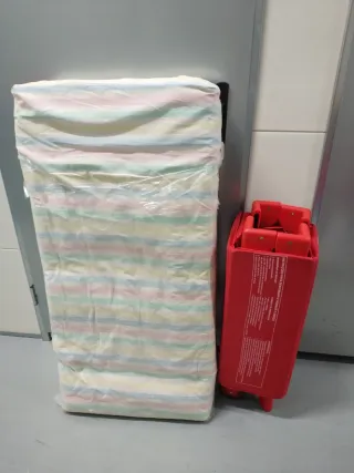 Cuna de viaje plegable con colchón