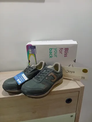 Zapatillas Joya Beige y Verde unisex nuevas