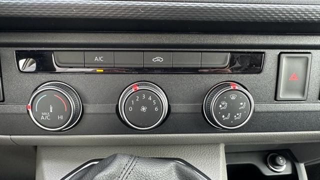 VOLKSWAGEN Transporter 2.0 TDi 110 L1H1 Business