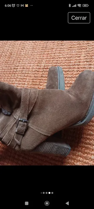 Botines de ante marrones con hebilla