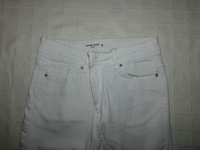 Pantalón pitillo blanco