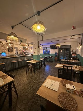 TRASPASO RESTAURANTE / PIZZERÍA / BOCATERÍA