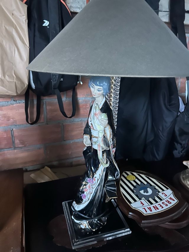 Lámpara de cerámica estilo oriental