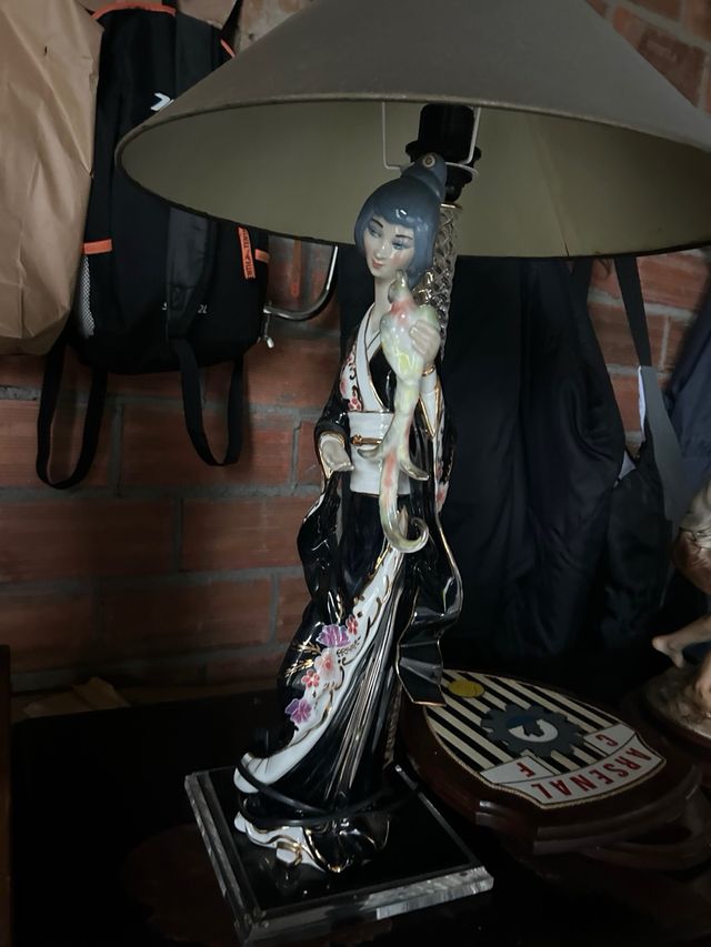 Lámpara de cerámica estilo oriental