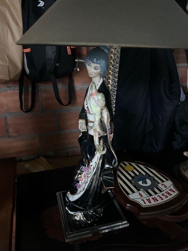 Lámpara de cerámica estilo oriental