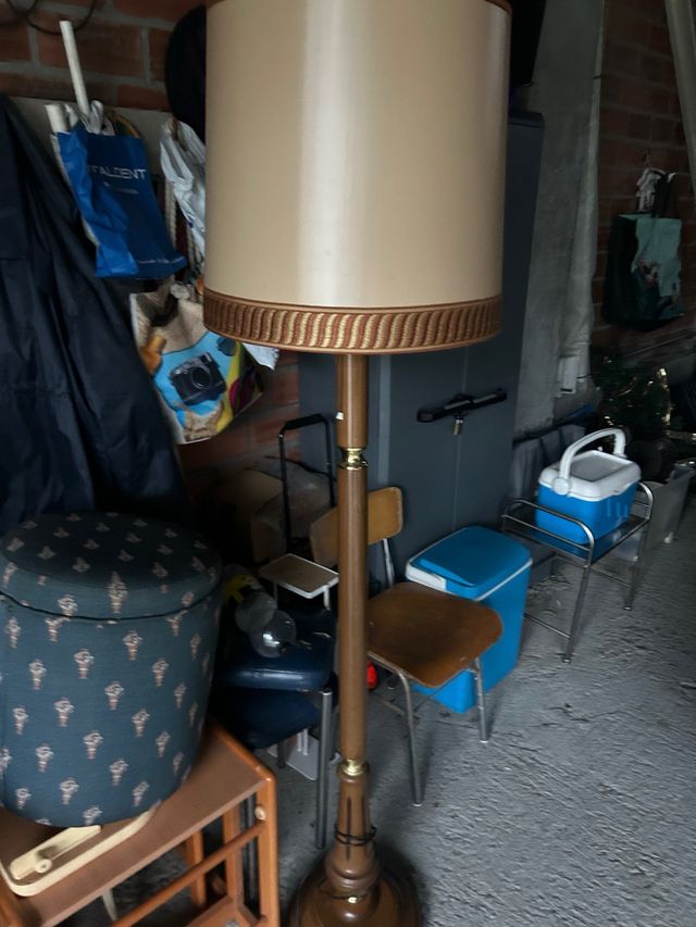 Lámpara de pie madera y tela