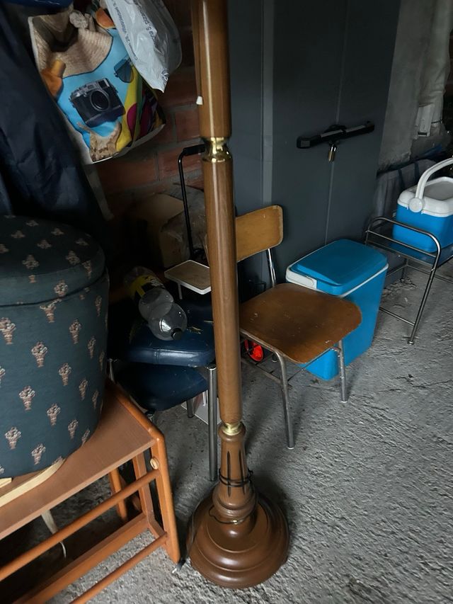 Lámpara de pie madera y tela