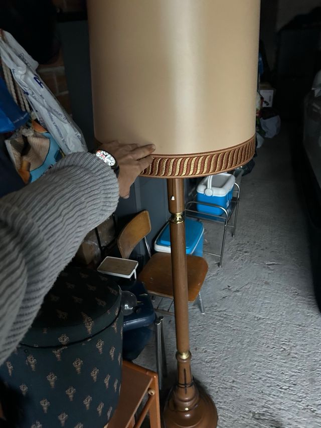 Lámpara de pie madera y tela