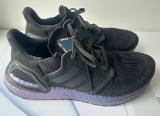 Adidas Ultraboost T 44.5 Hombre Negro/Morado