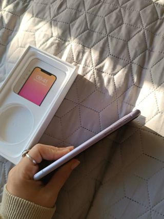 iPhone 11 64GB viola in perfetto stato