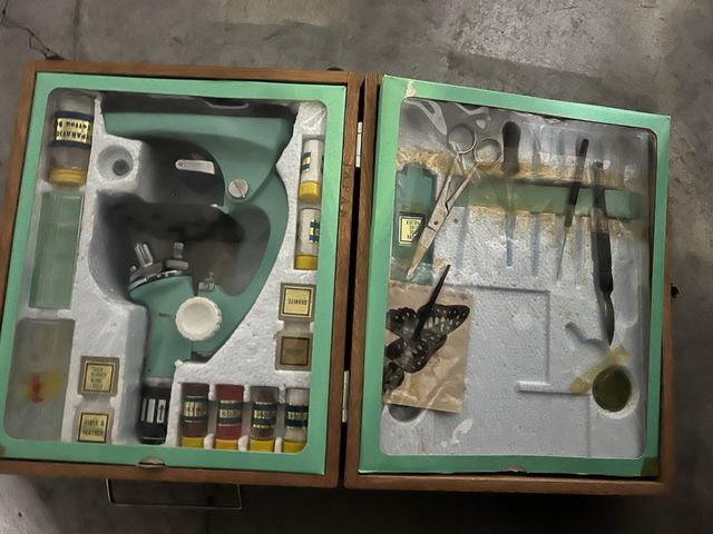 Microscopio Tasco con accesorios